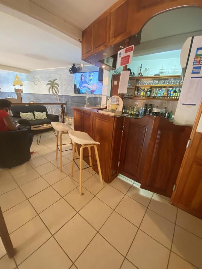 Appartement Moderne A Pointe Noire 36 M² Piscine & Jacuzzi Buitenkant foto